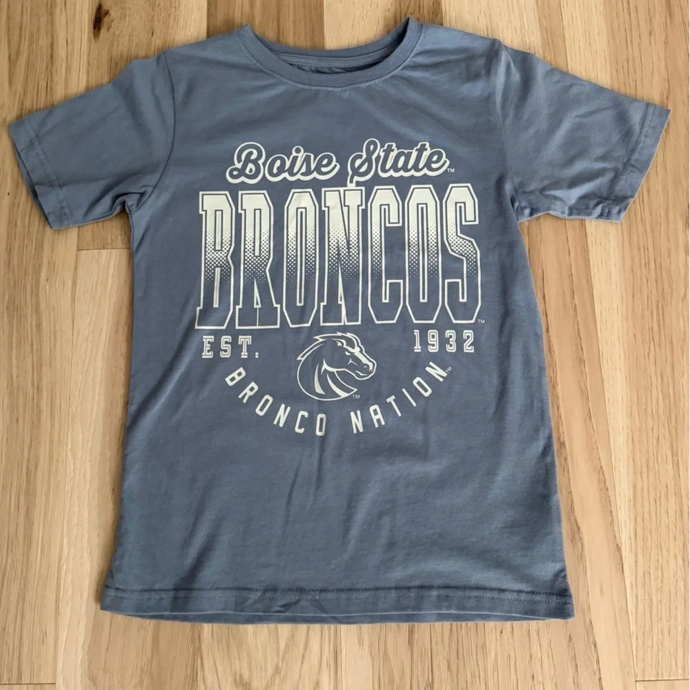 Boise State Broncos Kids Blue T-Shirt Size M - 8-10Y - Picture 3 of 6